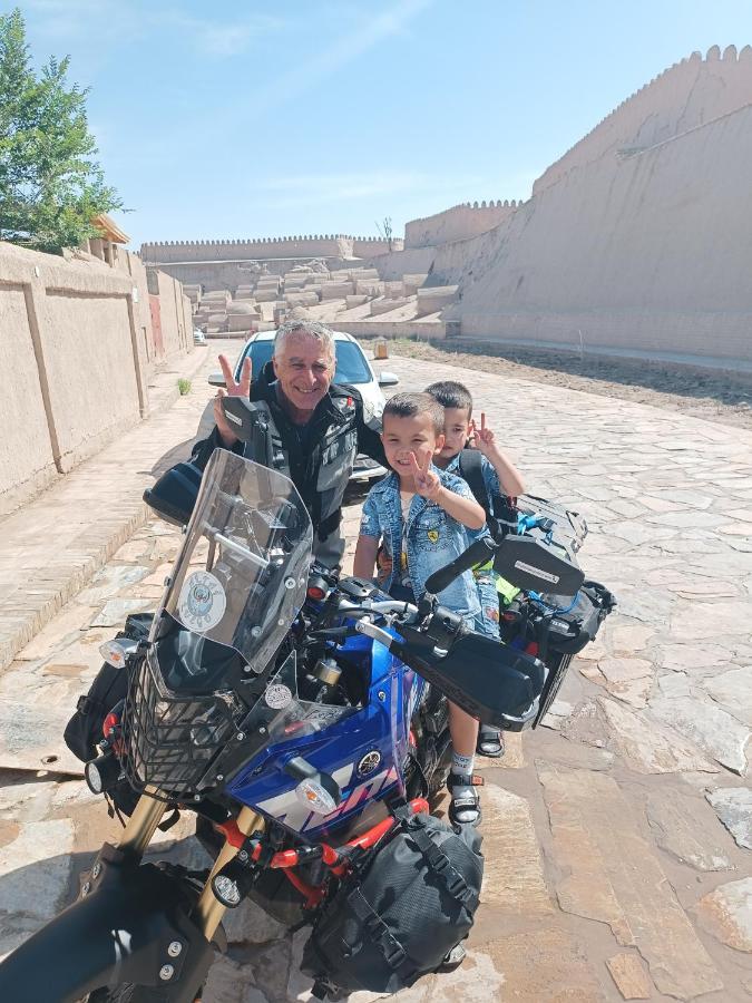 Khiva Ibrohim Guest House エクステリア 写真